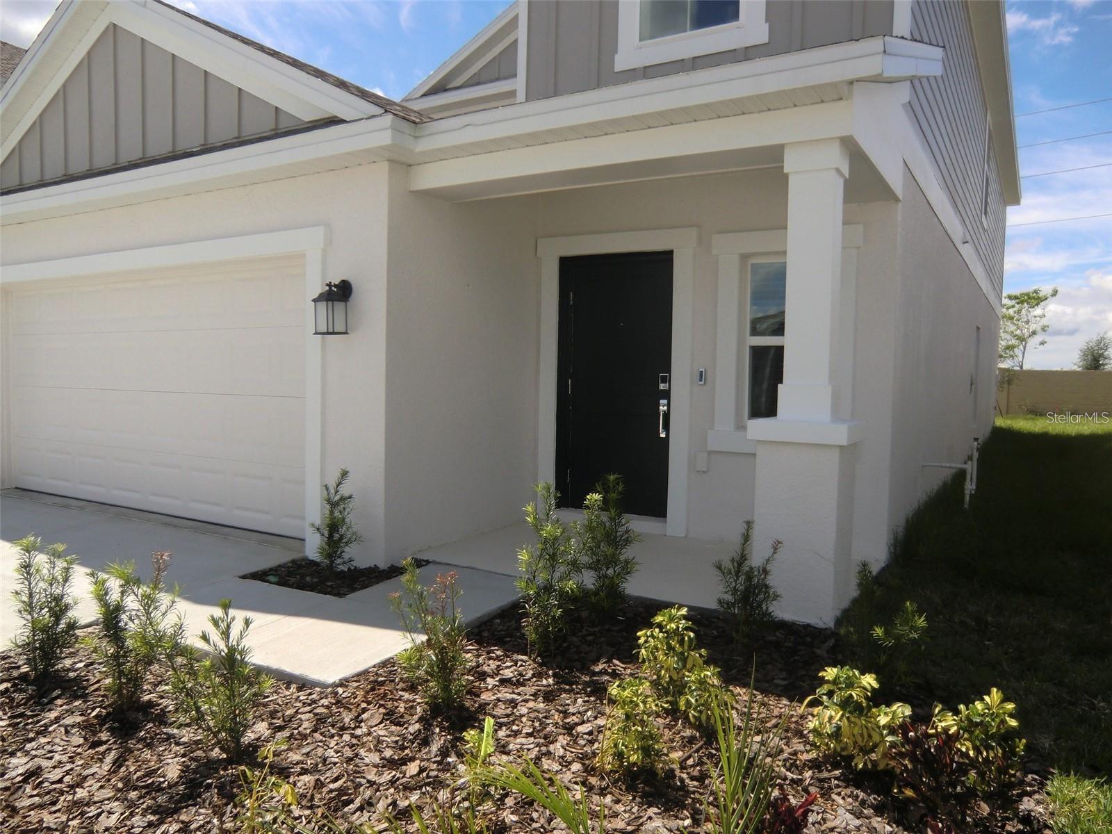 Image 3 of 27 For 364 Loch Court