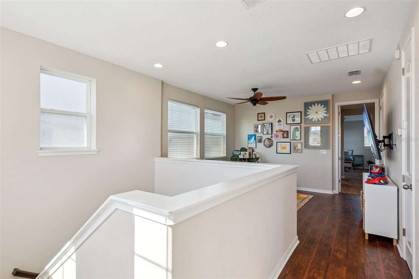 Image 24 of 67 For 17059 Harbor Oak Parkway