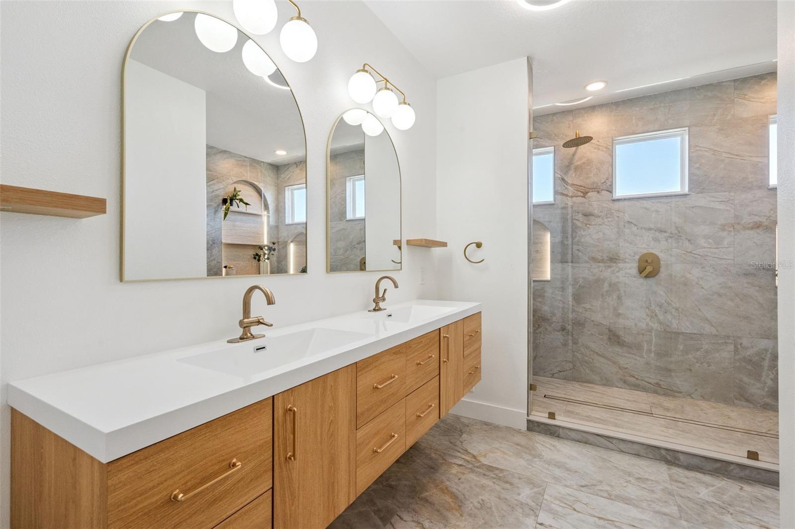 Image 37 of 67 For 17059 Harbor Oak Parkway