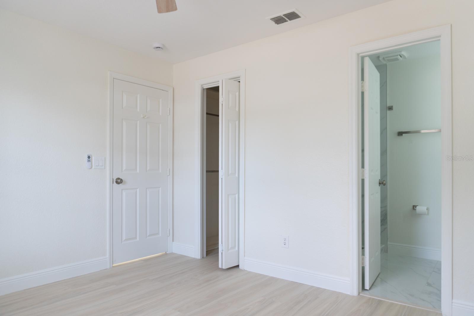 Image 13 of 40 For 5701 59th Court