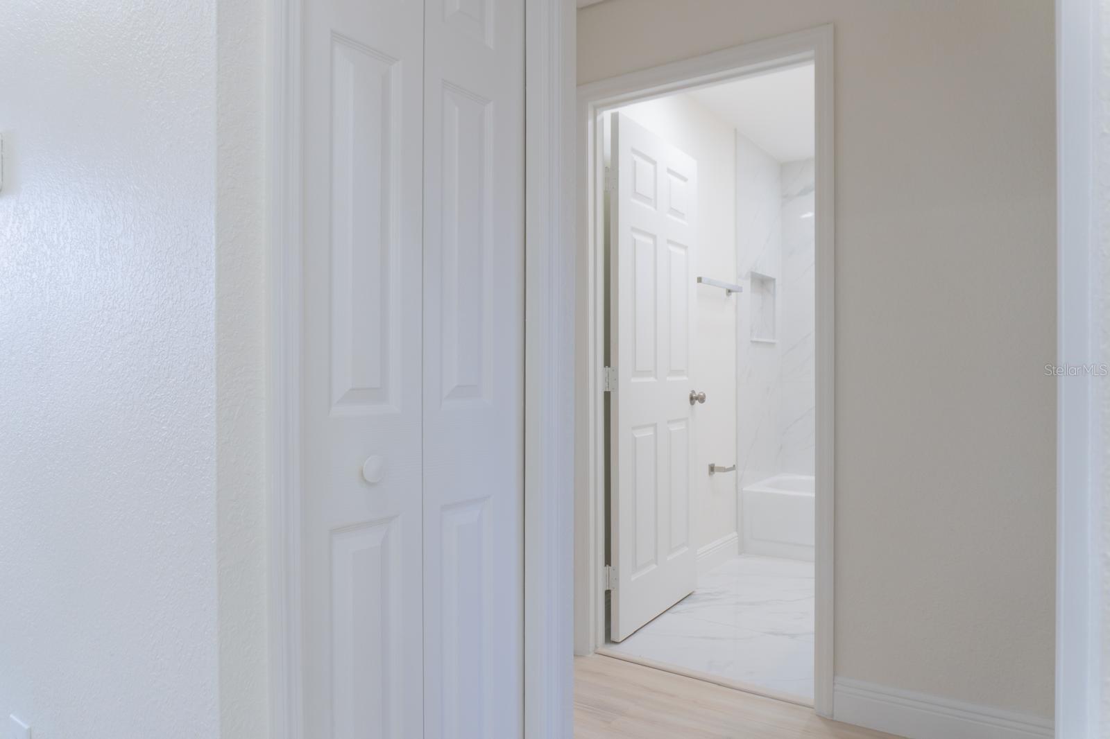 Image 21 of 40 For 5701 59th Court