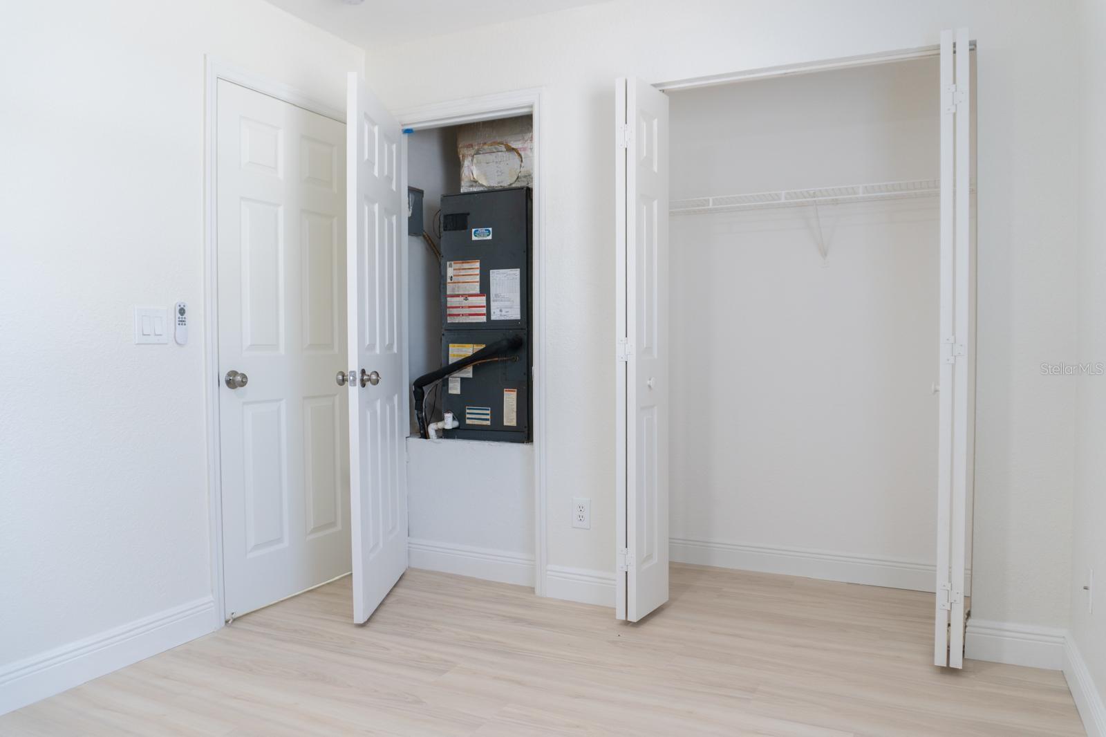 Image 24 of 40 For 5701 59th Court