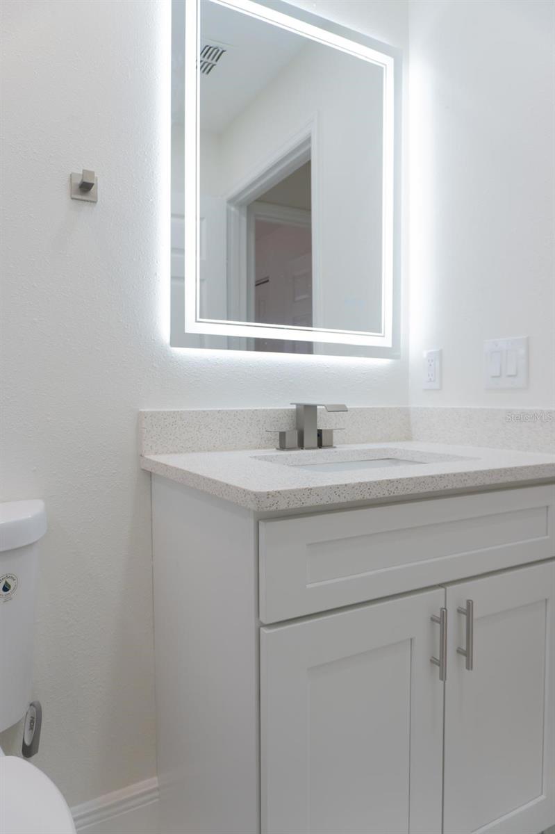 Image 27 of 40 For 5701 59th Court