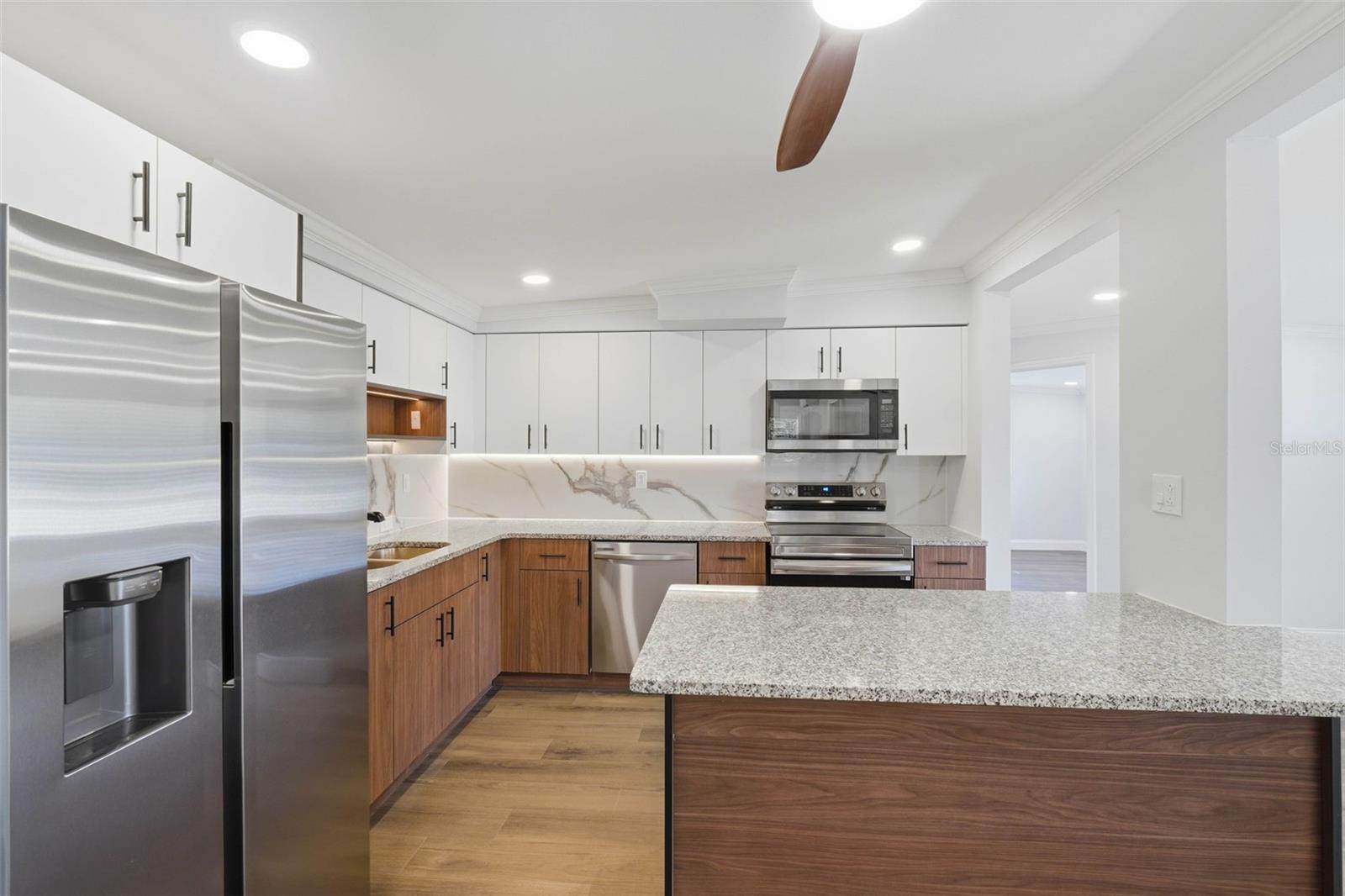 Image 28 of 63 For 4505 Cottonwood Drive