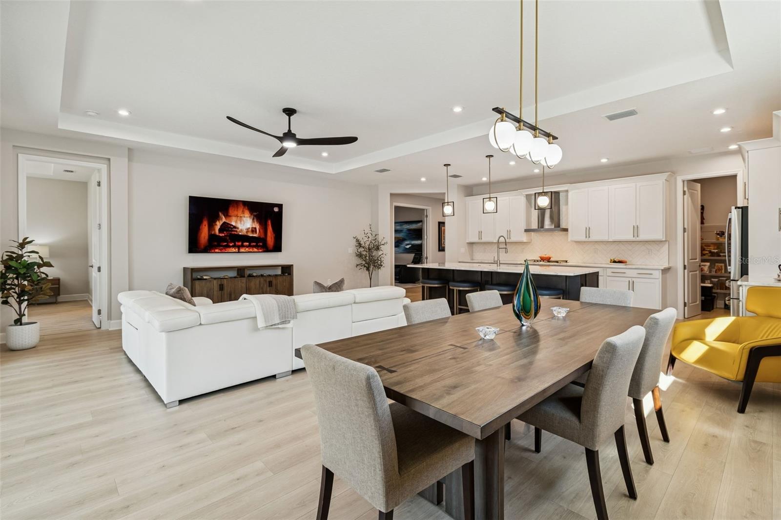 Listing photo id 9 for 1725 Point Grace Road