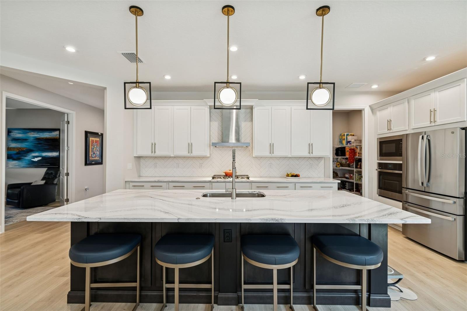 Listing photo id 13 for 1725 Point Grace Road