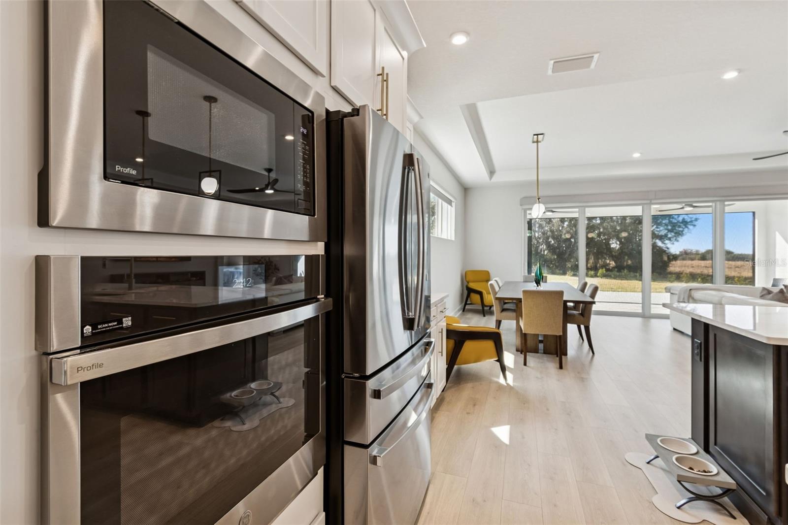 Listing photo id 17 for 1725 Point Grace Road