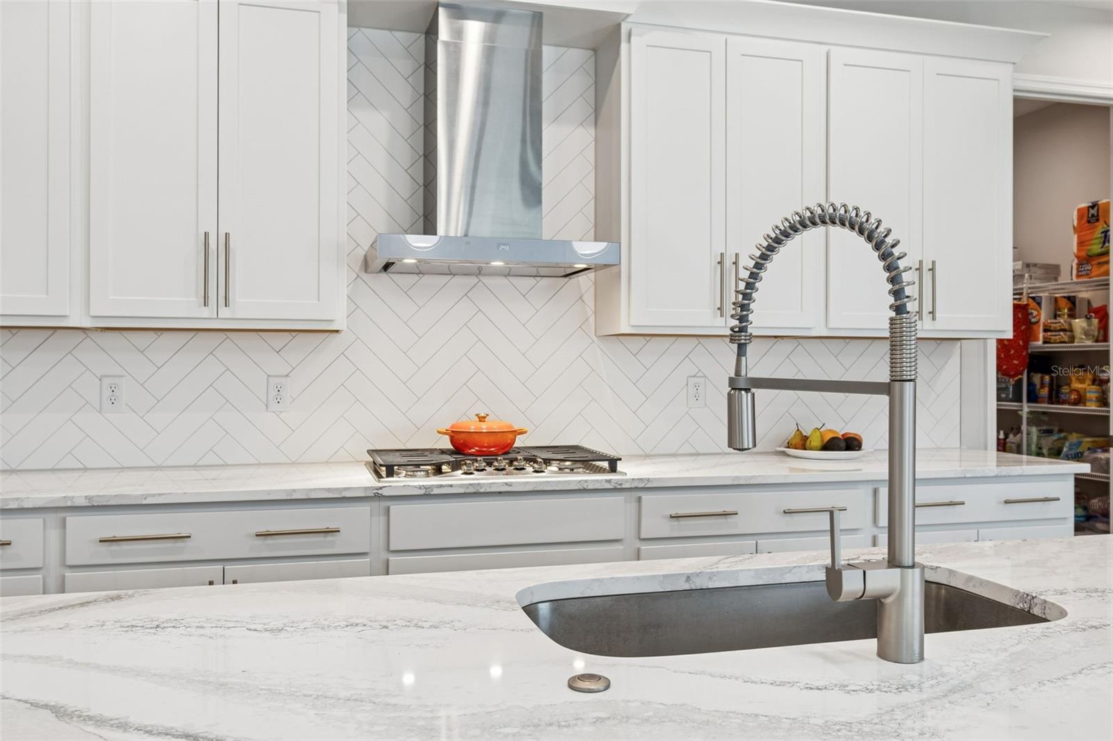 Listing photo id 22 for 1725 Point Grace Road