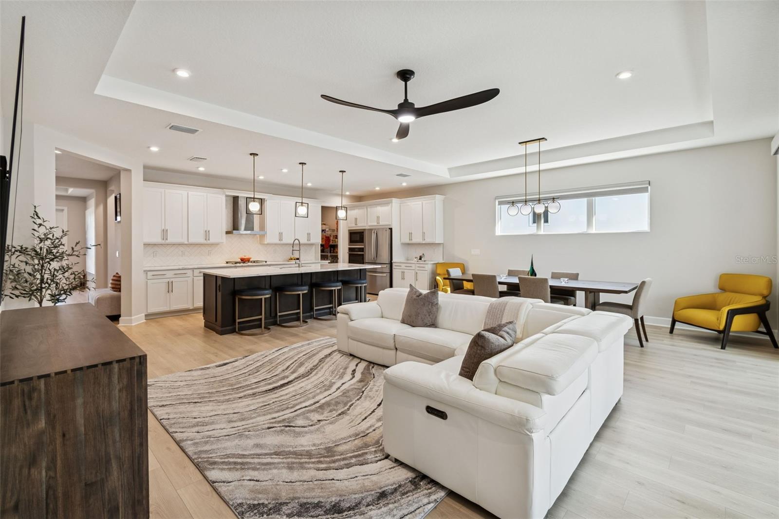 Listing photo id 6 for 1725 Point Grace Road