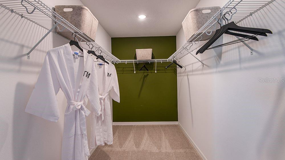 Image 16 of 35 For 729 Hazelwood Court