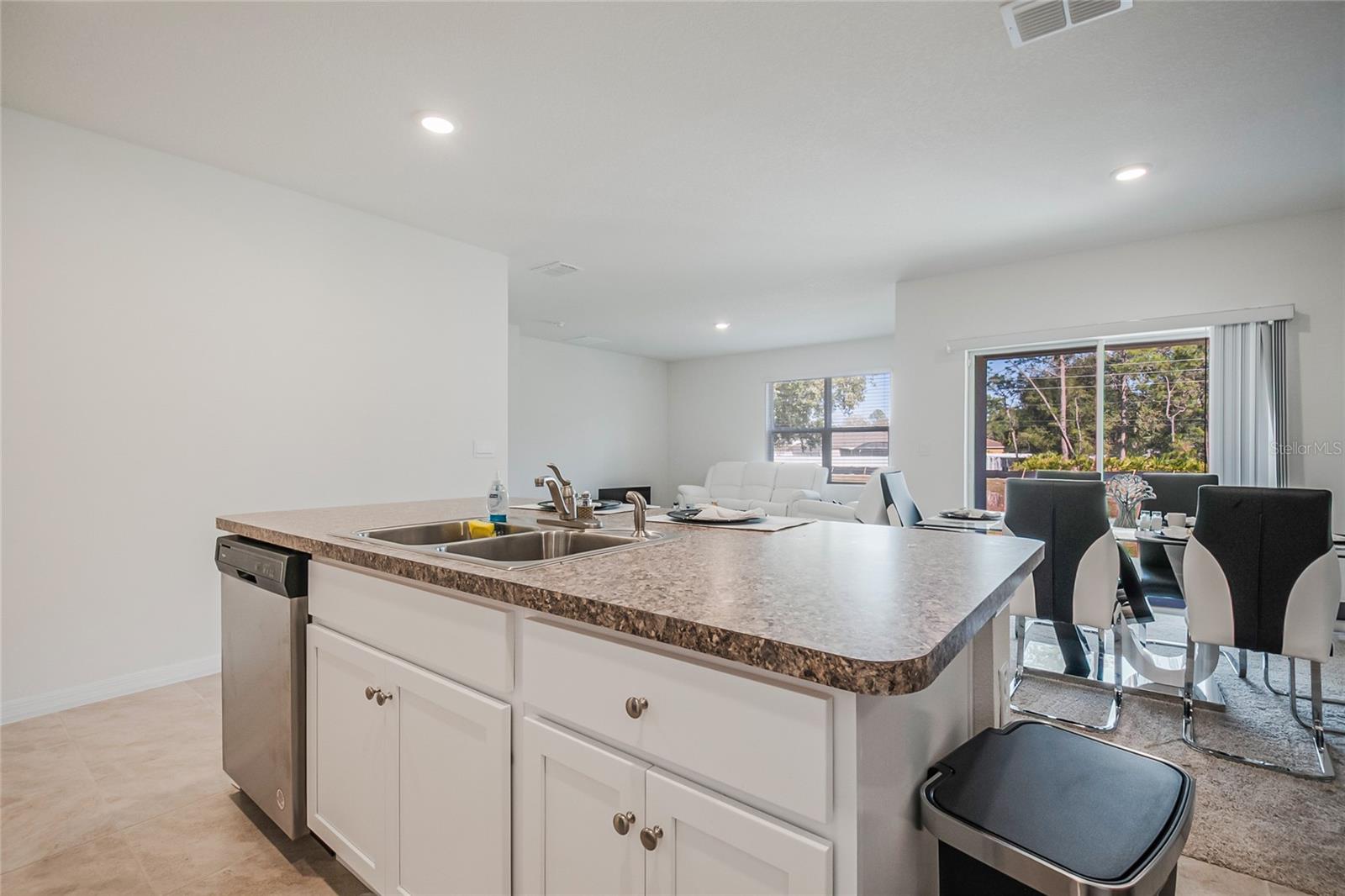 Image 22 of 40 For 1126 Chichester Court