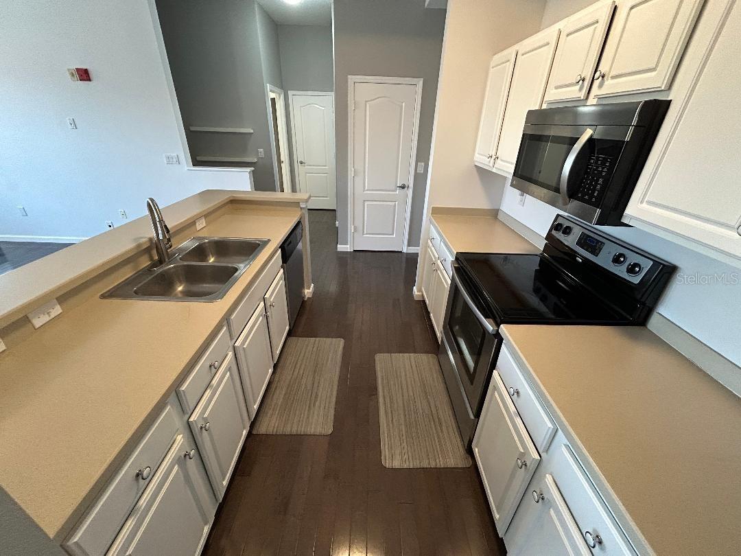 Image 8 of 24 For 12021 Villanova Drive A