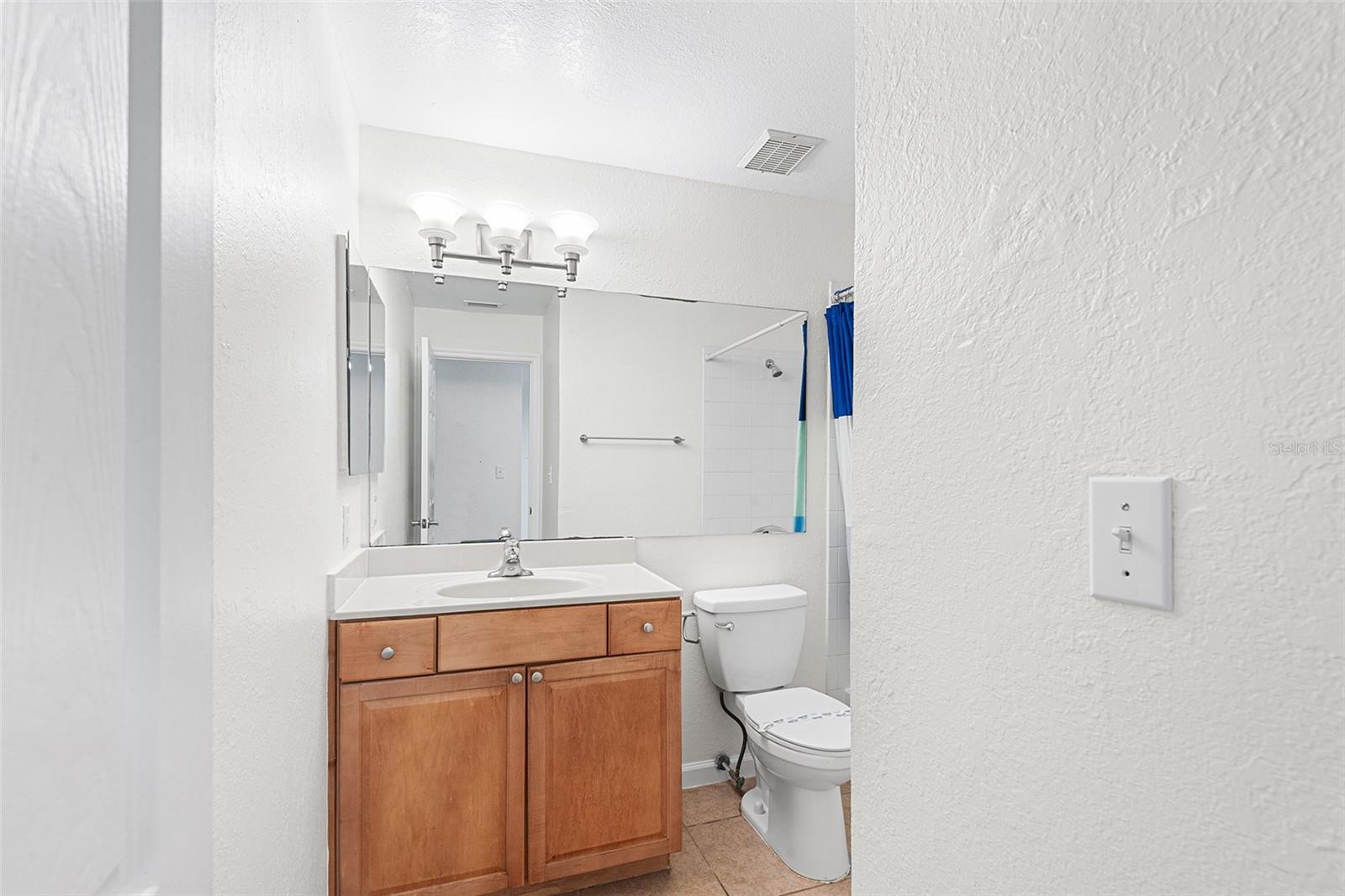 Image 11 of 12 For 12293 Sailwinds Drive 207