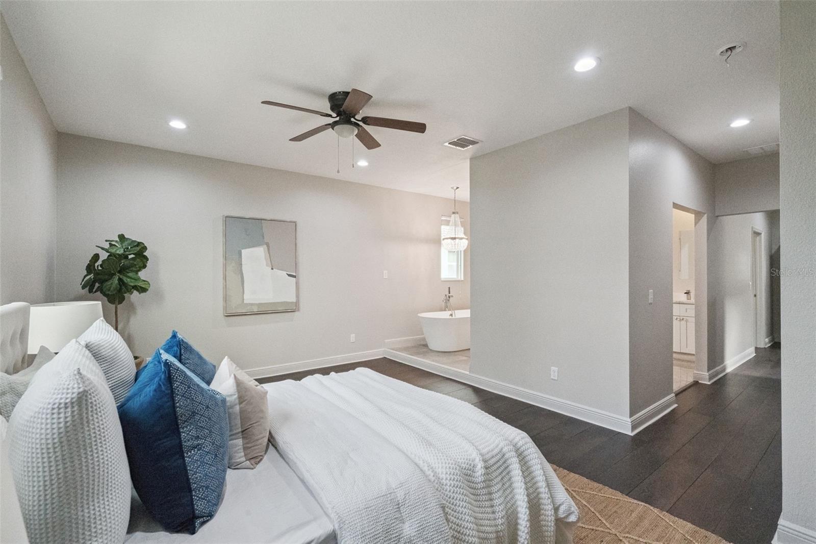 Image 24 of 67 For 6146 Golden Dewdrop Trail