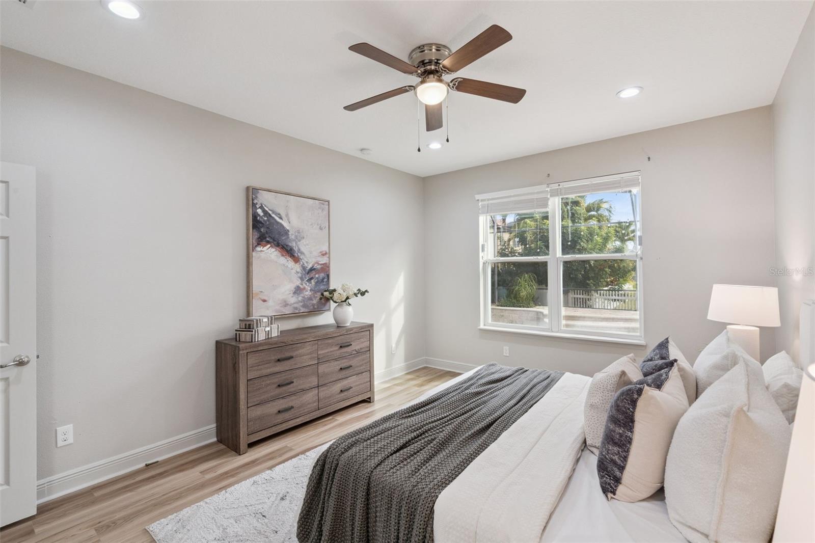 Image 28 of 67 For 6146 Golden Dewdrop Trail