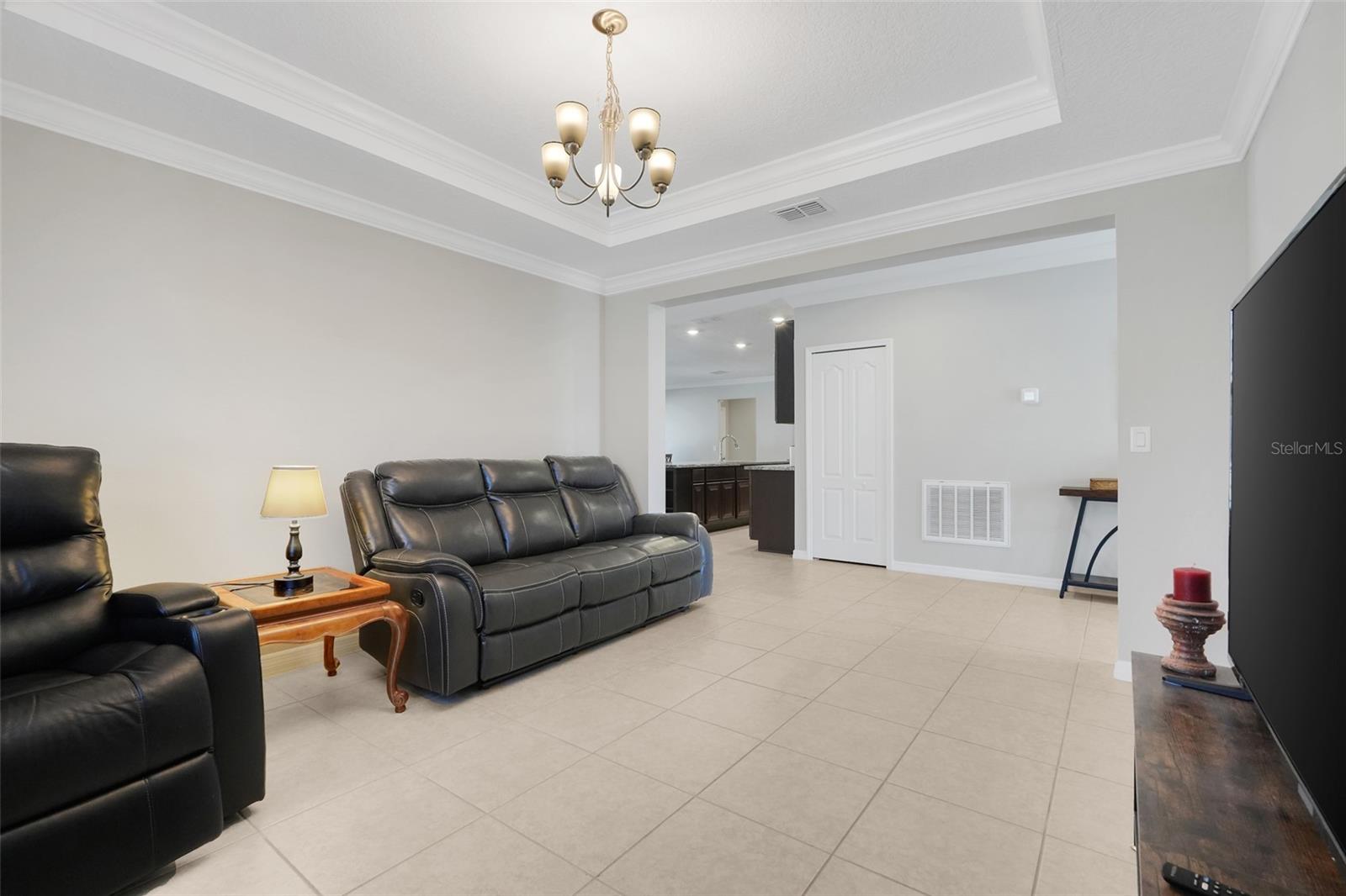 Image 9 of 40 For 1814 Forest Glen Drive