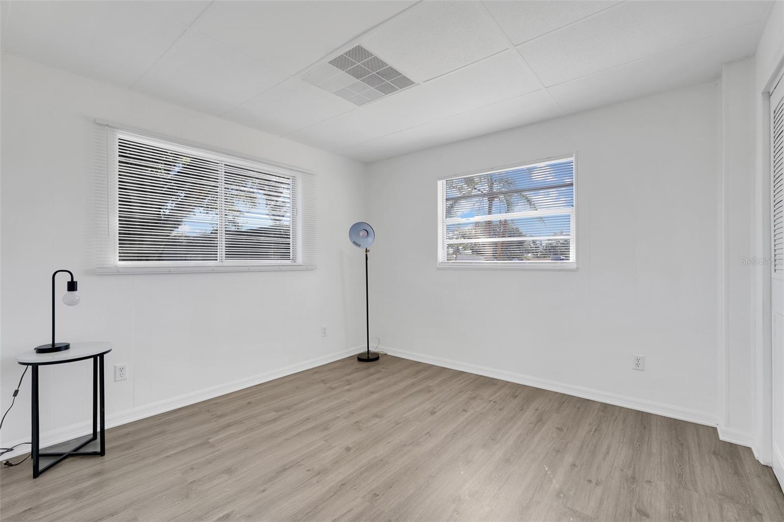 Image 19 of 29 For 13 Palm Court