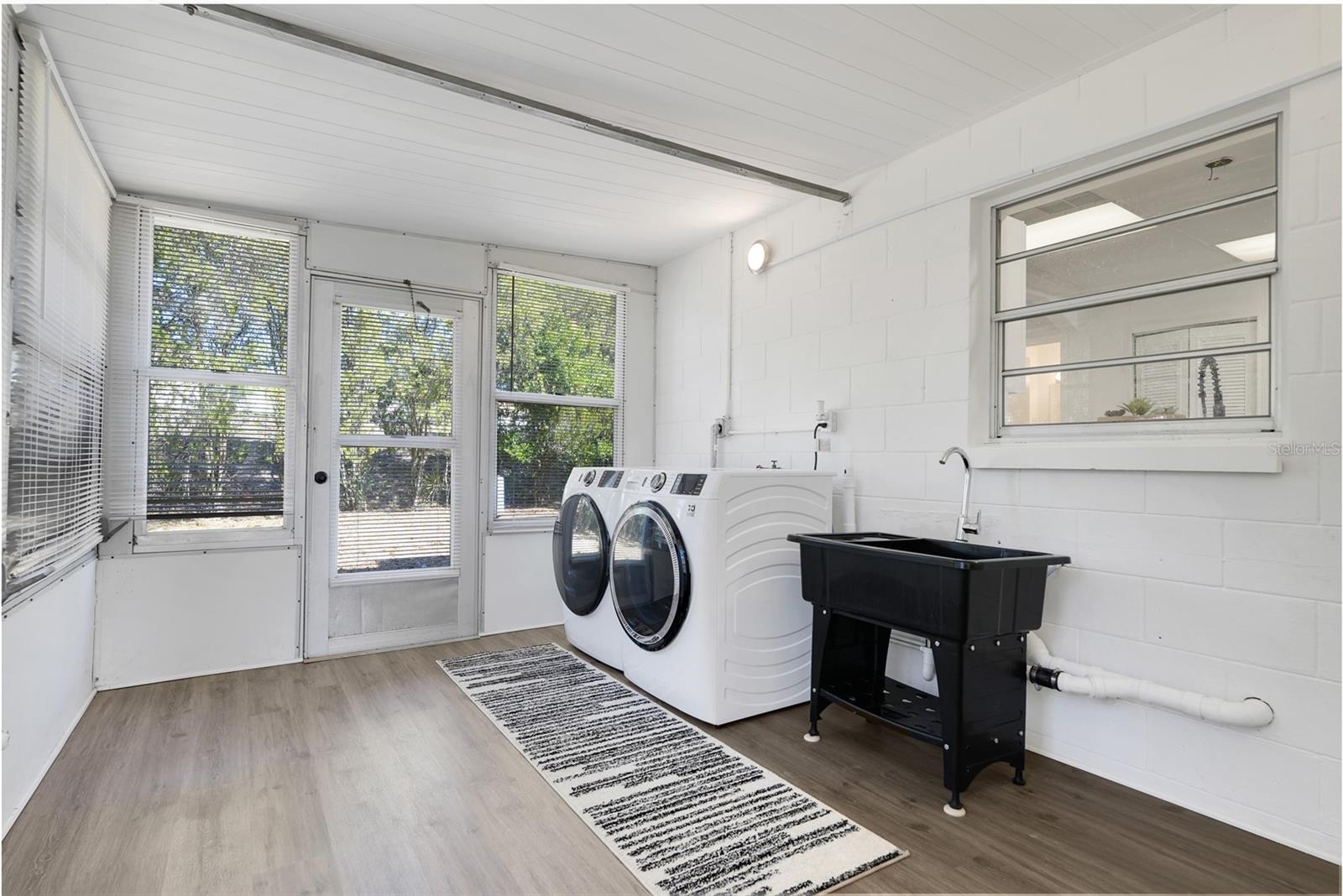 Image 20 of 29 For 13 Palm Court