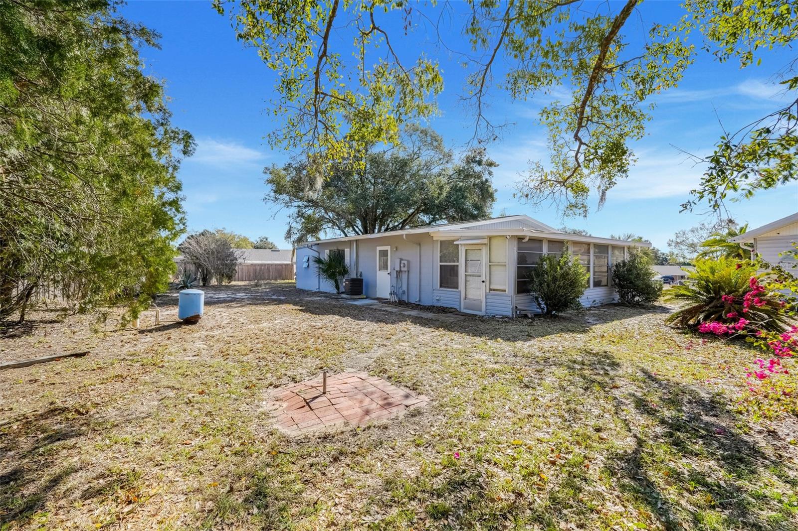 Image 23 of 29 For 13 Palm Court