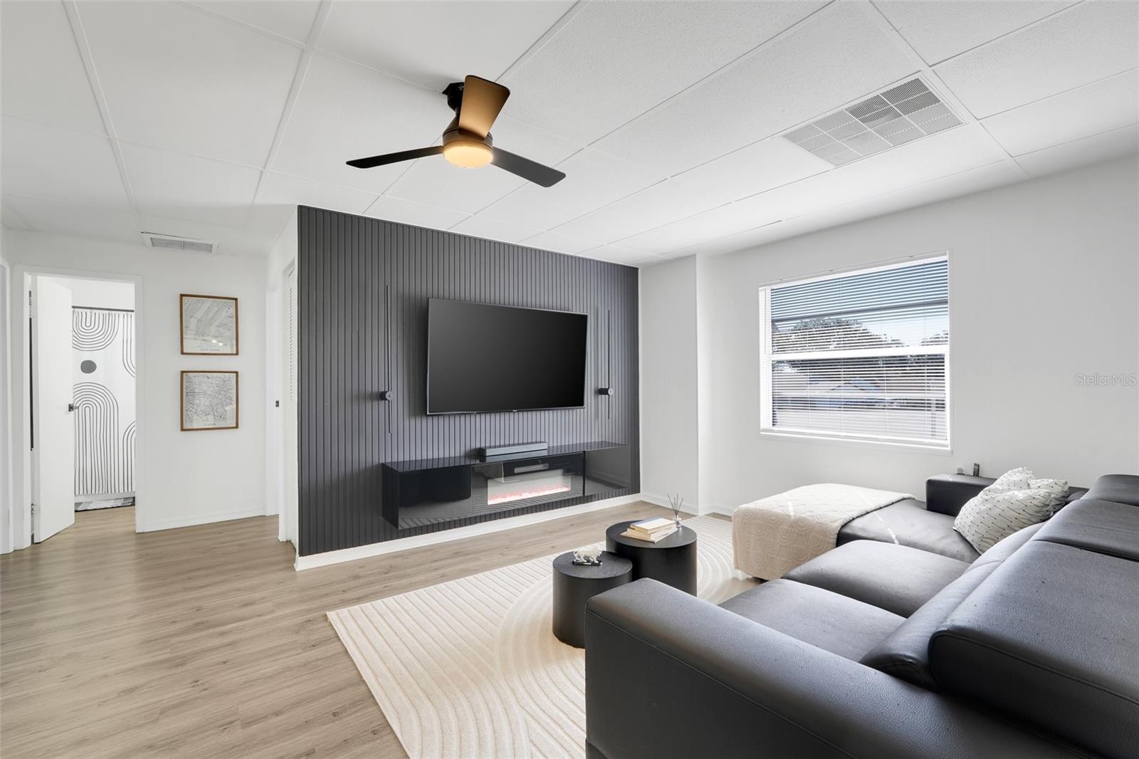 Image 8 of 29 For 13 Palm Court