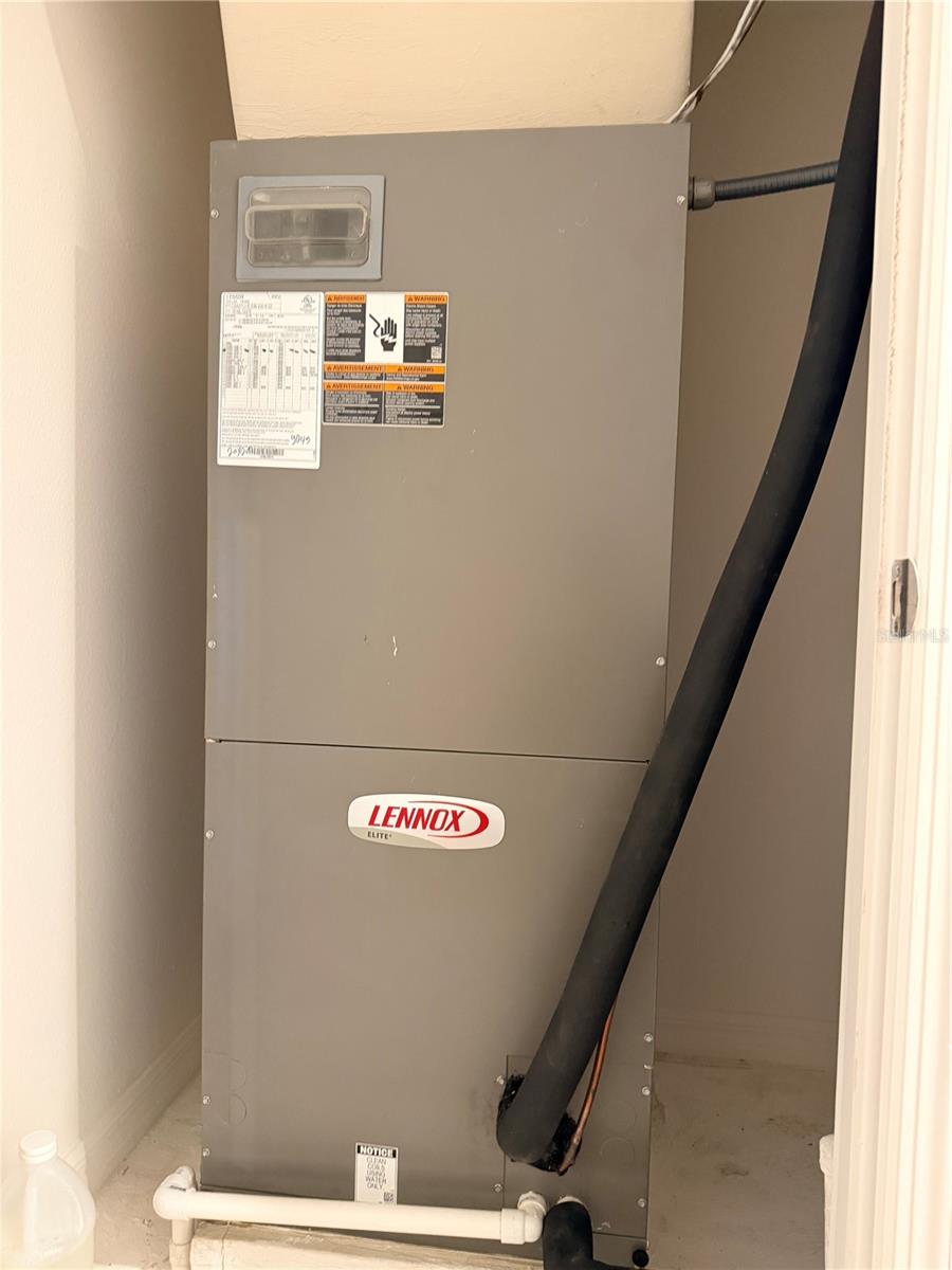 Image 5 of 28 For 4209 Beargrass Street