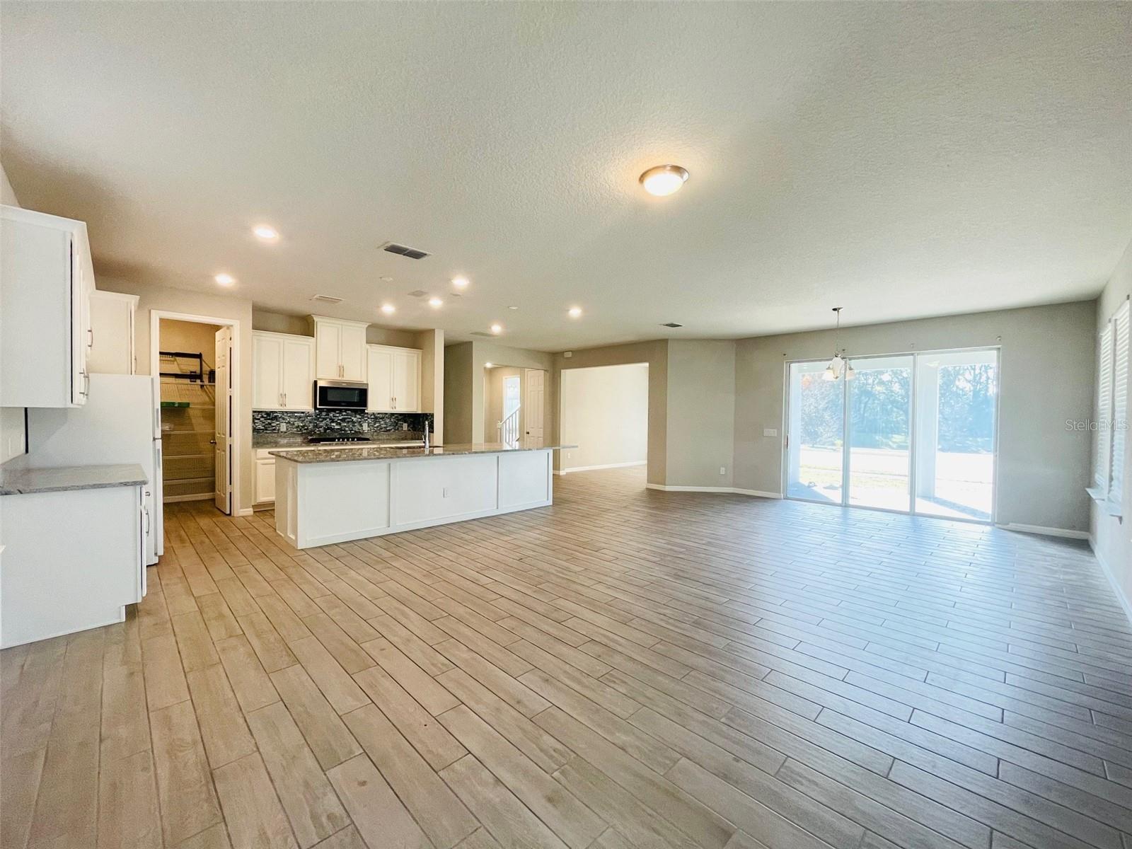 Image 6 of 29 For 8892 Lake Hall Lane