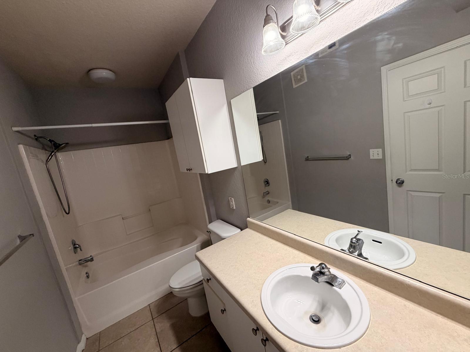 Image 12 of 19 For 911 Orange Avenue 125