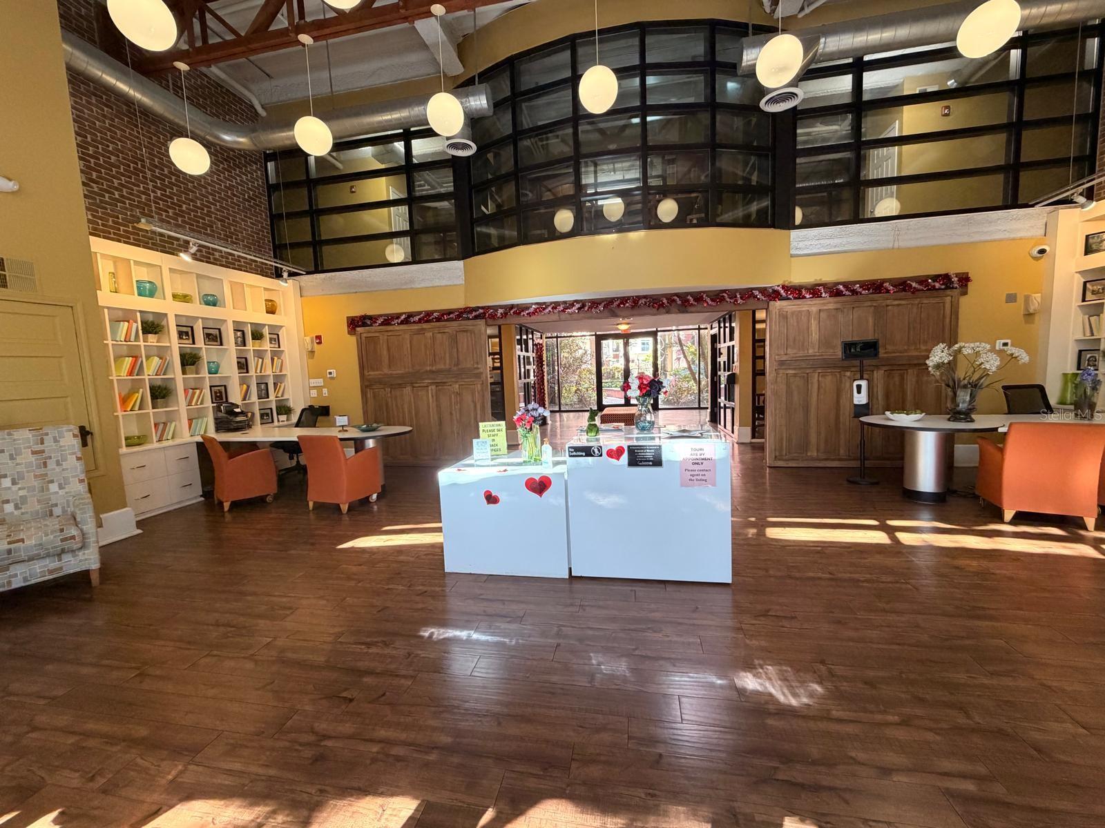 Image 15 of 19 For 911 Orange Avenue 125