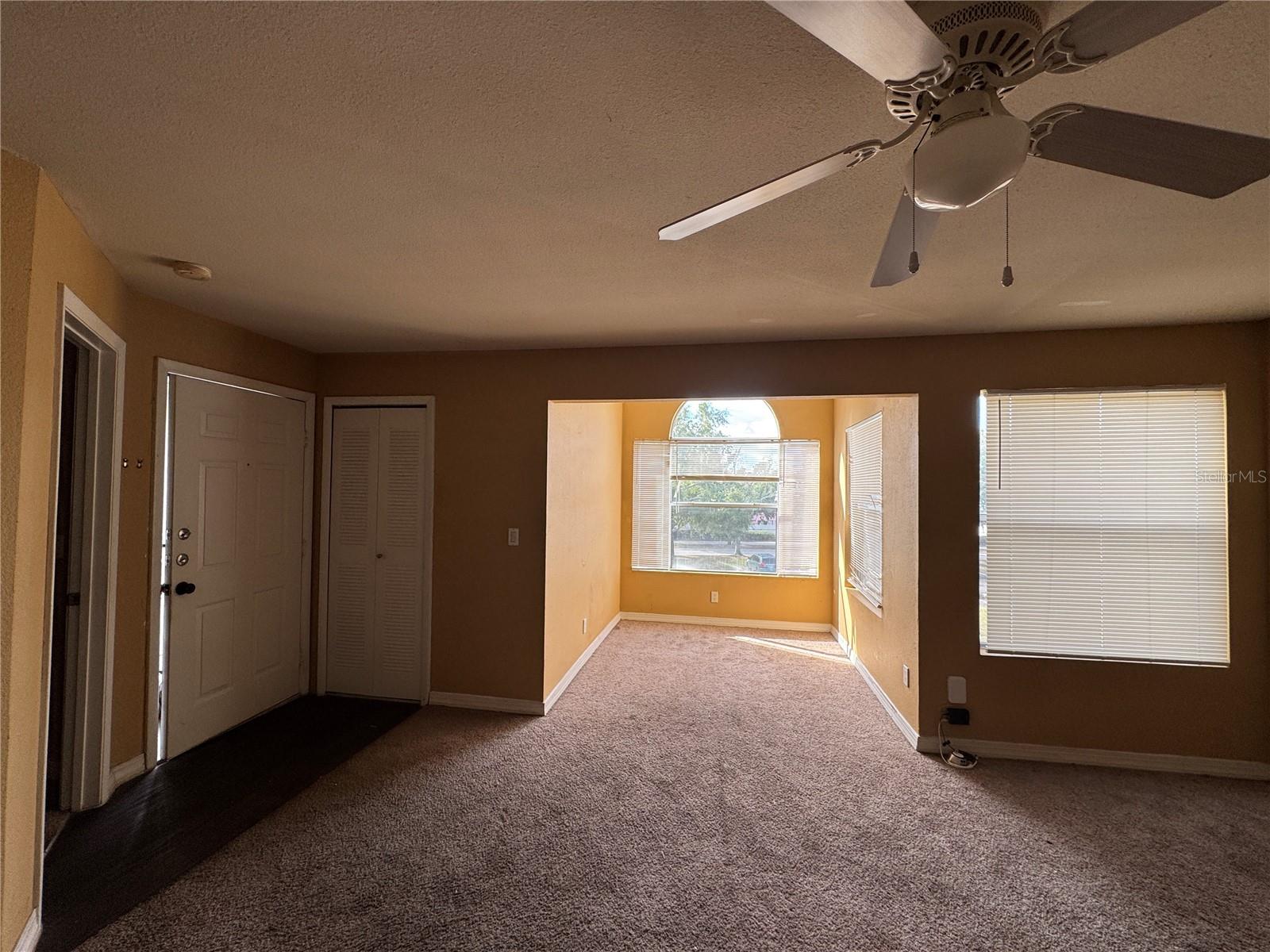 Image 6 of 15 For 4740 Walden Circle 1035