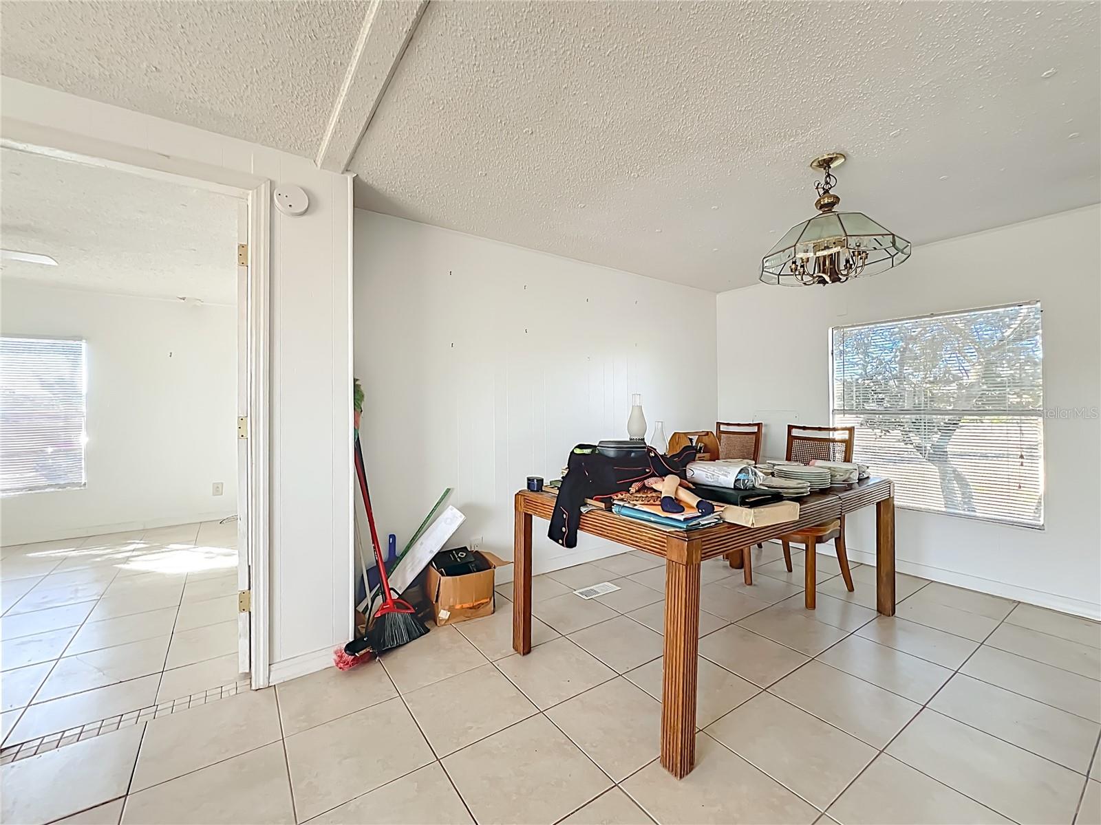 Image 16 of 64 For 2921 Periwinkle Drive