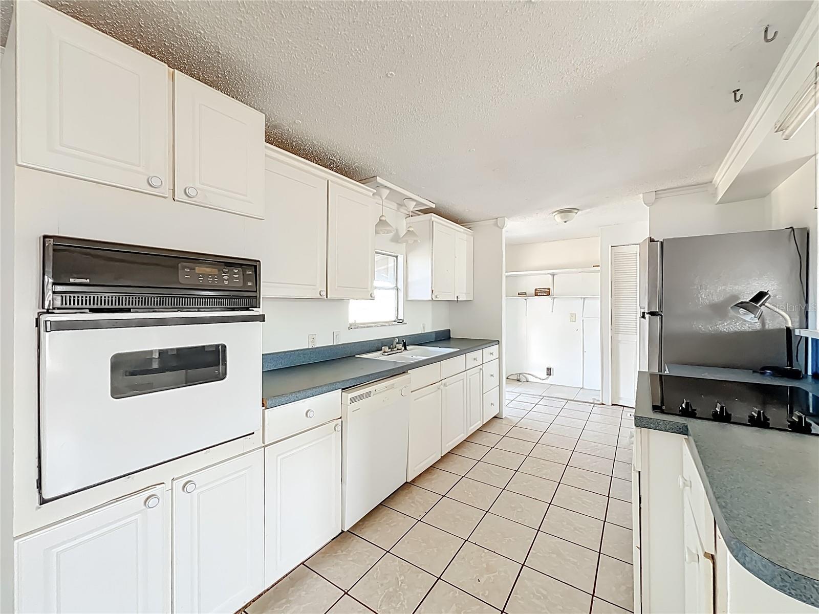 Image 20 of 64 For 2921 Periwinkle Drive