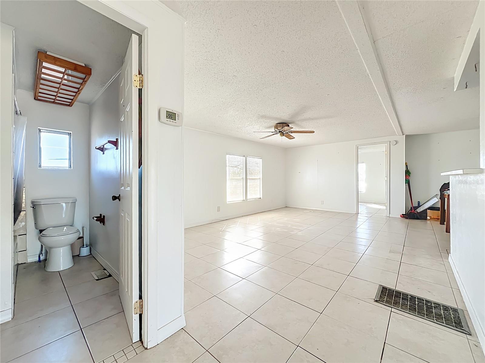 Image 33 of 64 For 2921 Periwinkle Drive