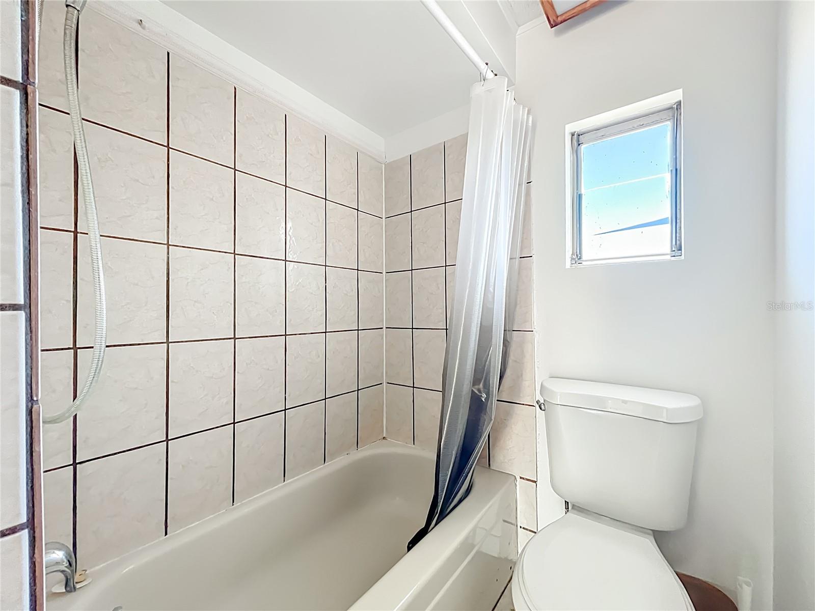 Image 35 of 64 For 2921 Periwinkle Drive