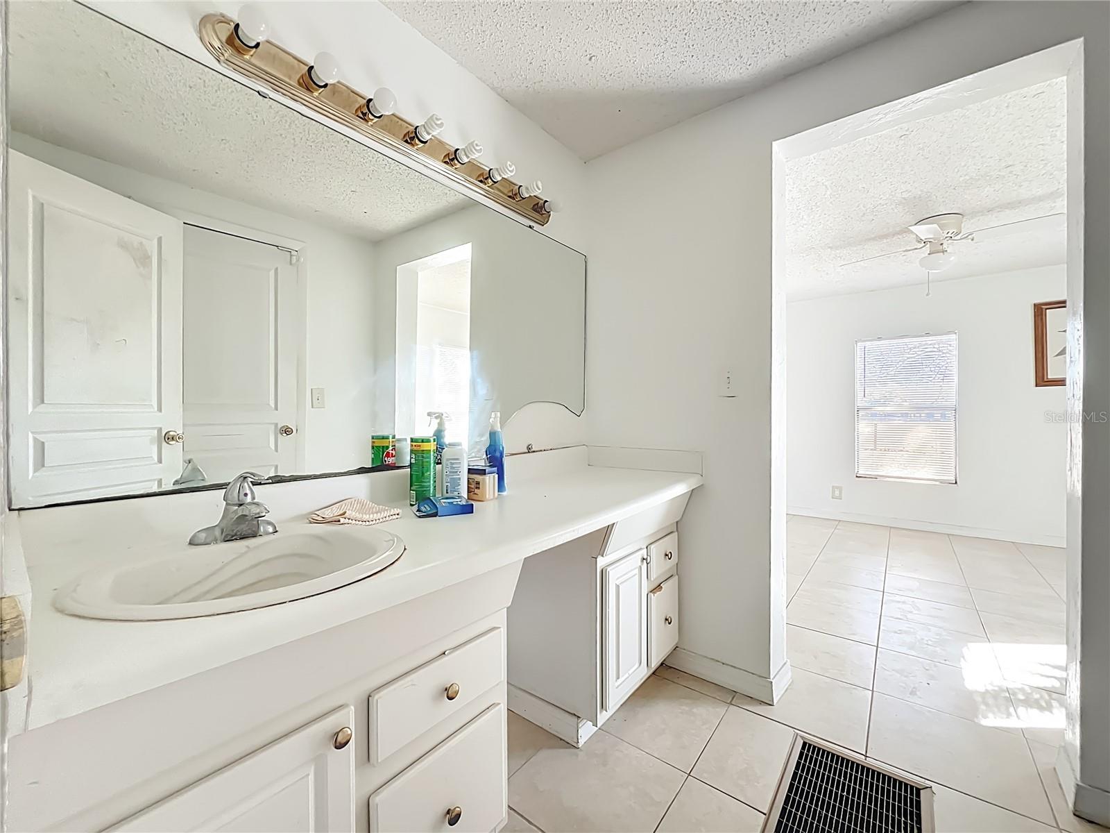 Image 42 of 64 For 2921 Periwinkle Drive