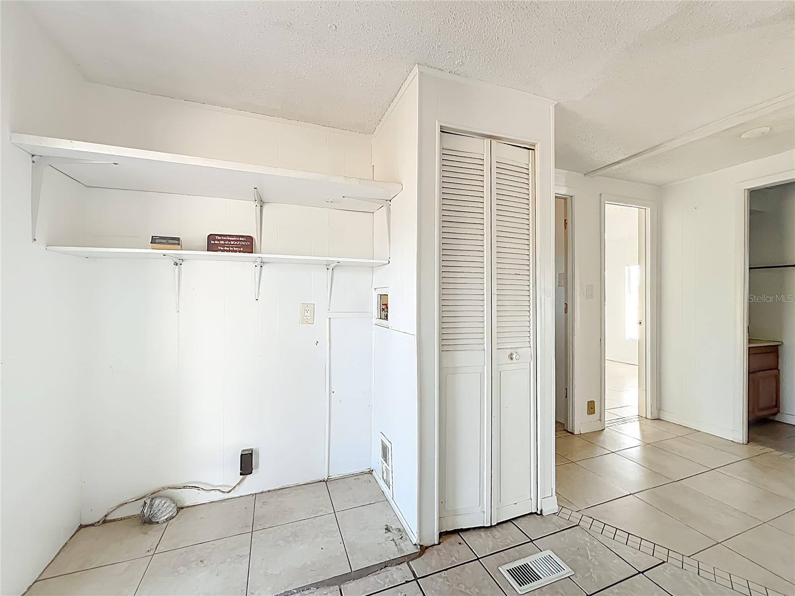 Image 44 of 64 For 2921 Periwinkle Drive