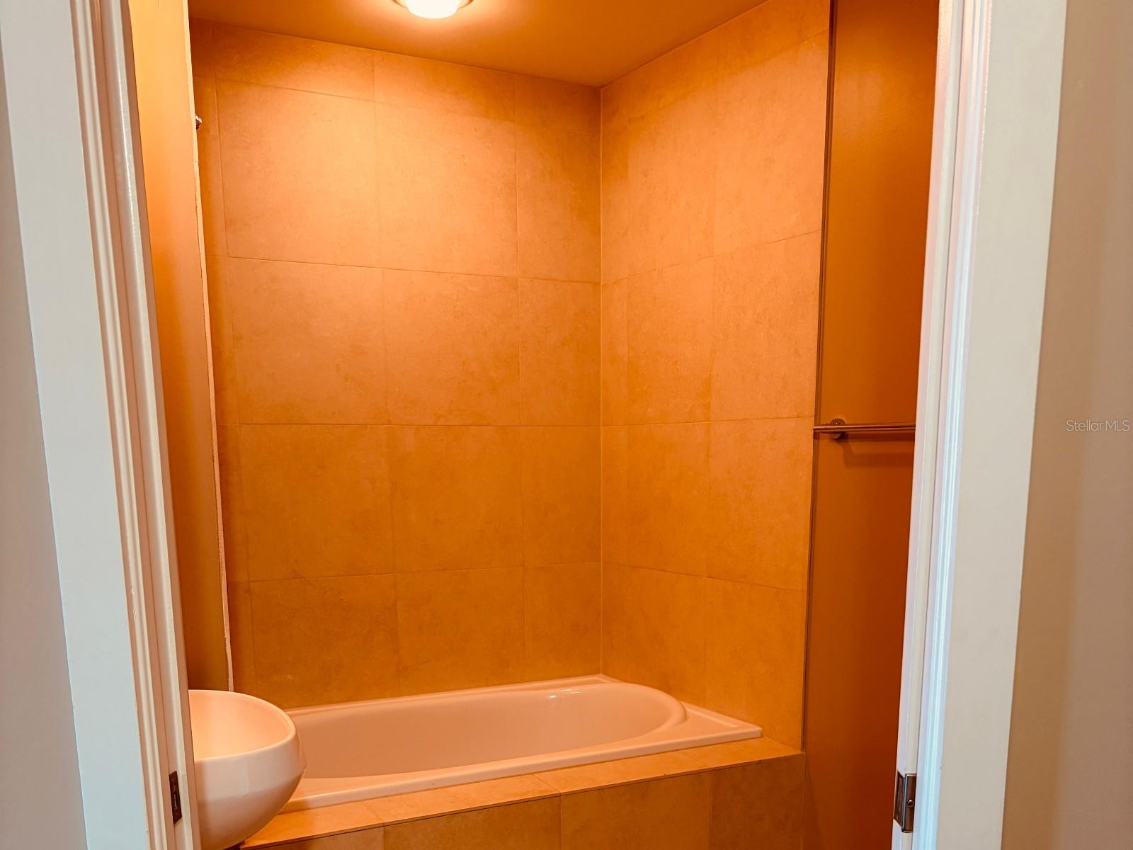 Image 21 of 40 For 260 Osceola Avenue 1005