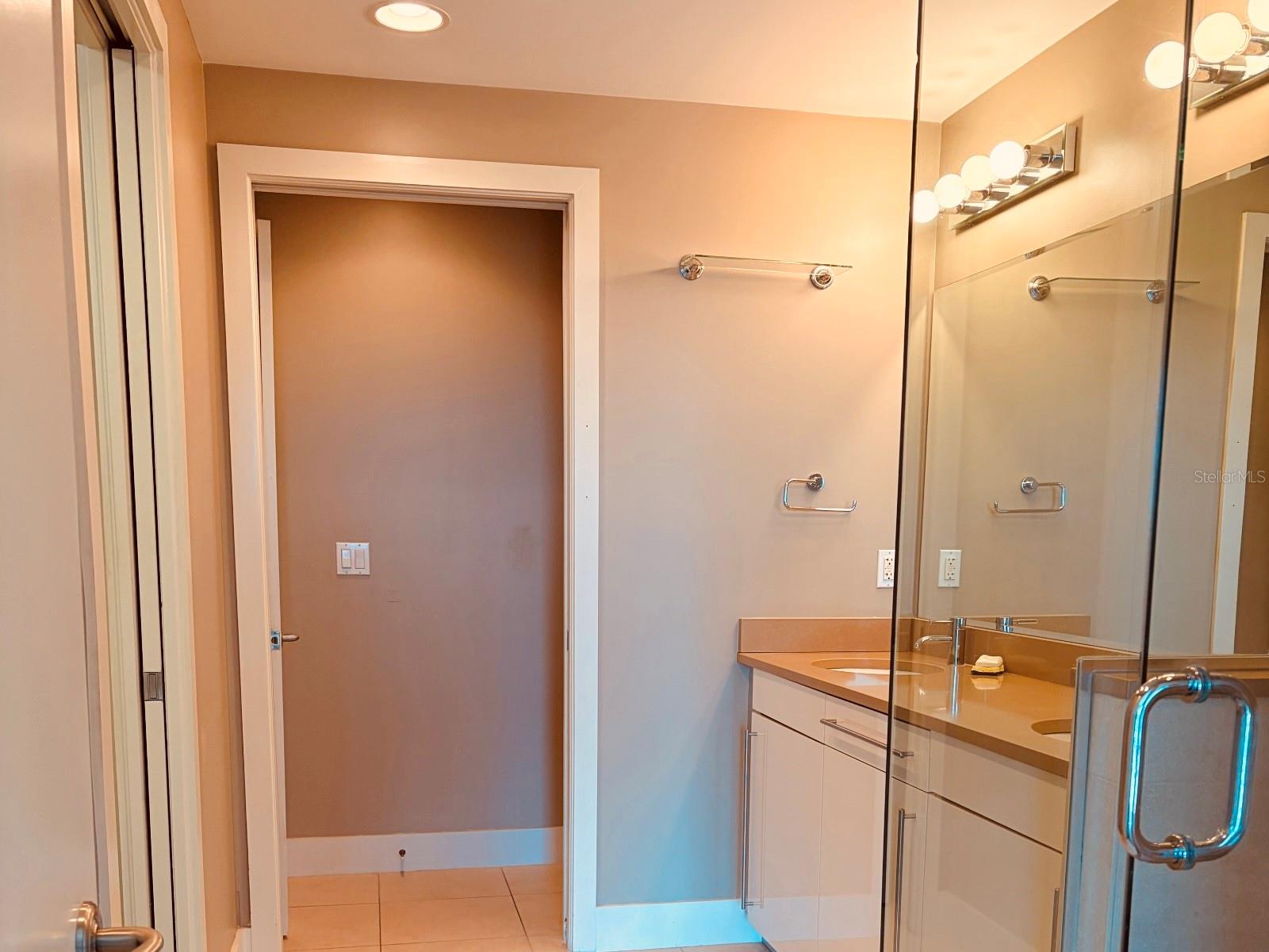 Image 25 of 40 For 260 Osceola Avenue 1005