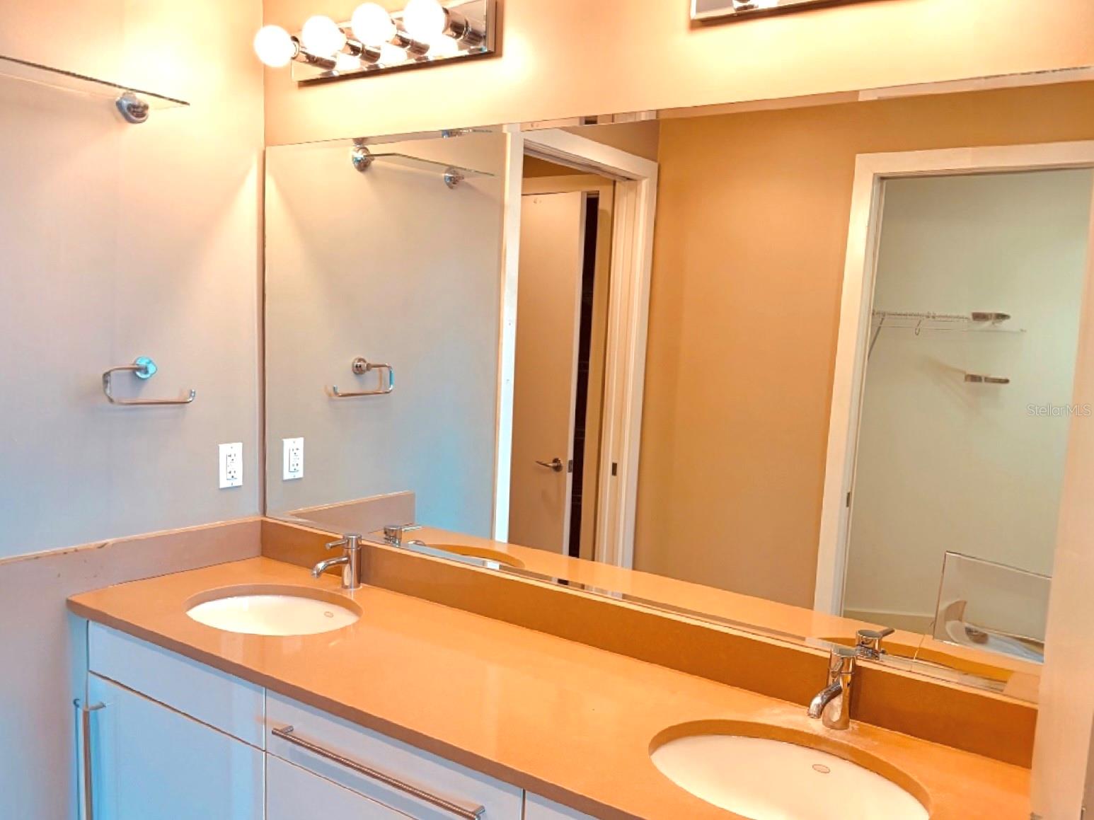 Image 26 of 40 For 260 Osceola Avenue 1005