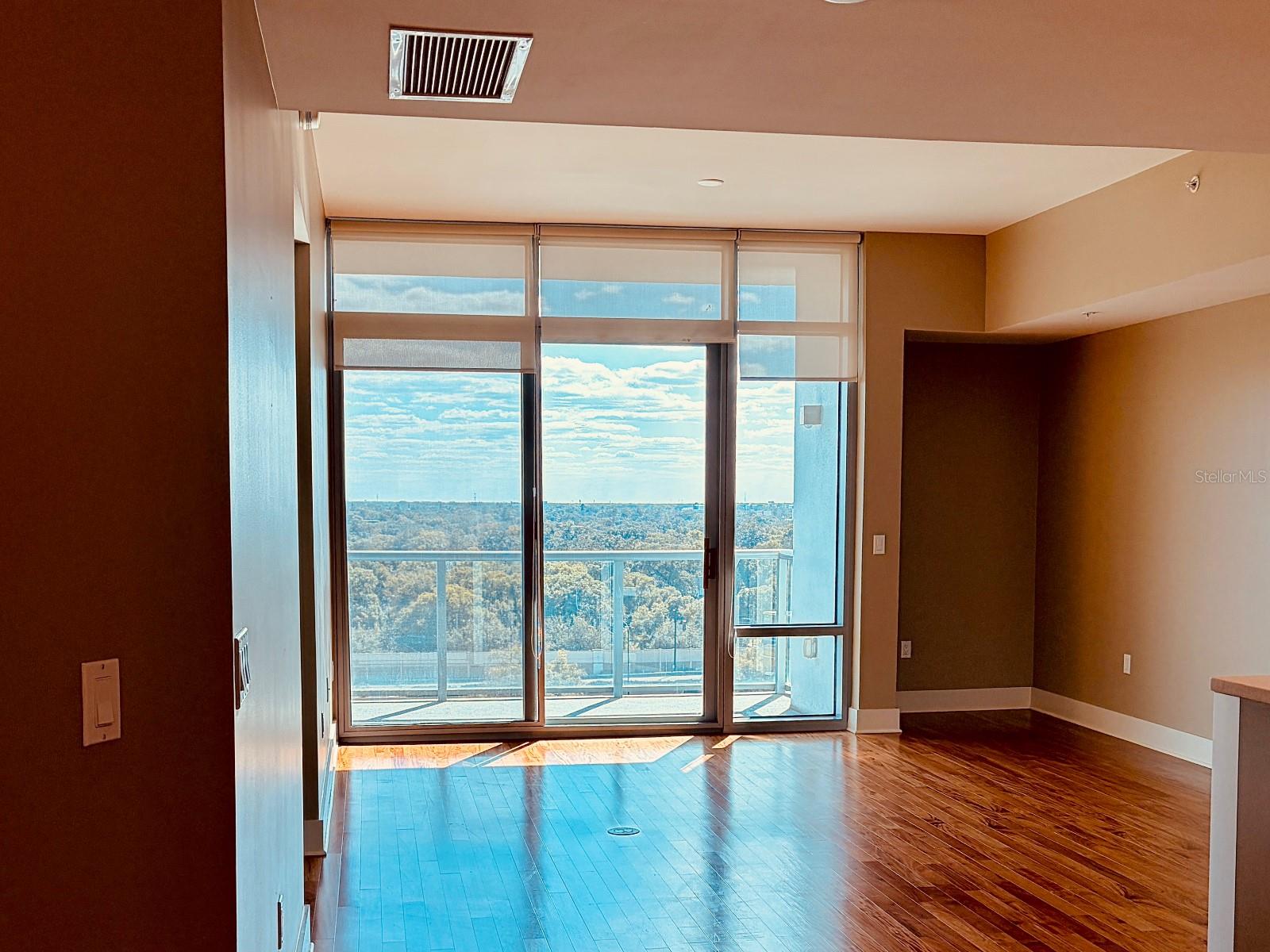 Image 8 of 40 For 260 Osceola Avenue 1005