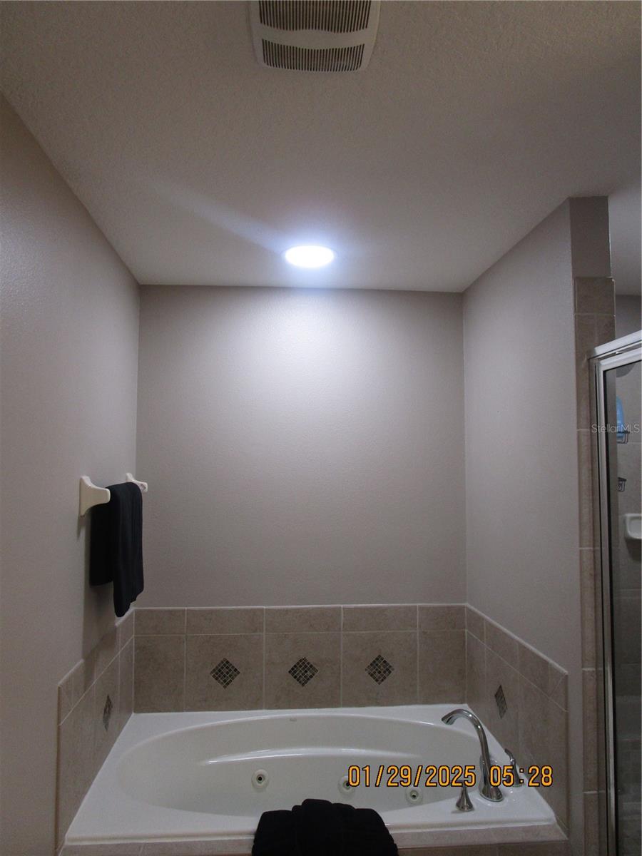 Image 21 of 41 For 9241 Sweet Maple Avenue