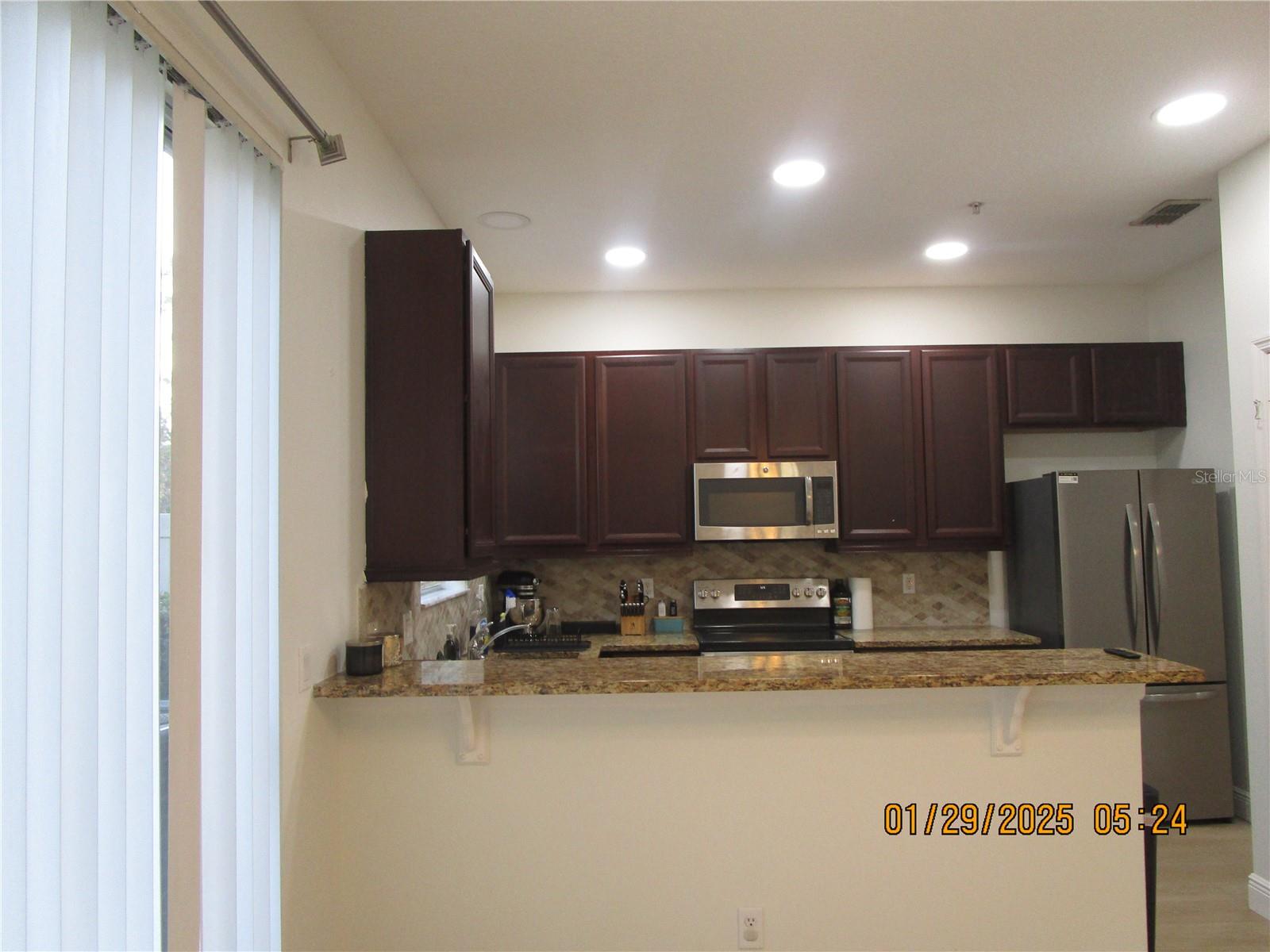 Image 7 of 41 For 9241 Sweet Maple Avenue