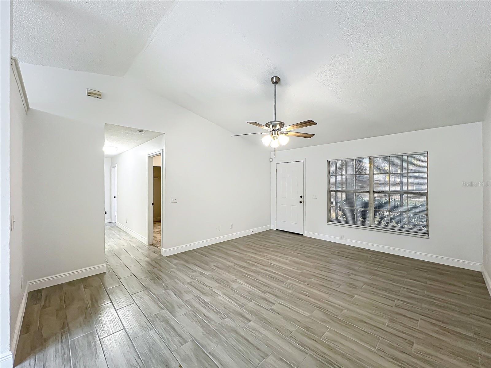 Image 5 of 30 For 1429 Mara Court