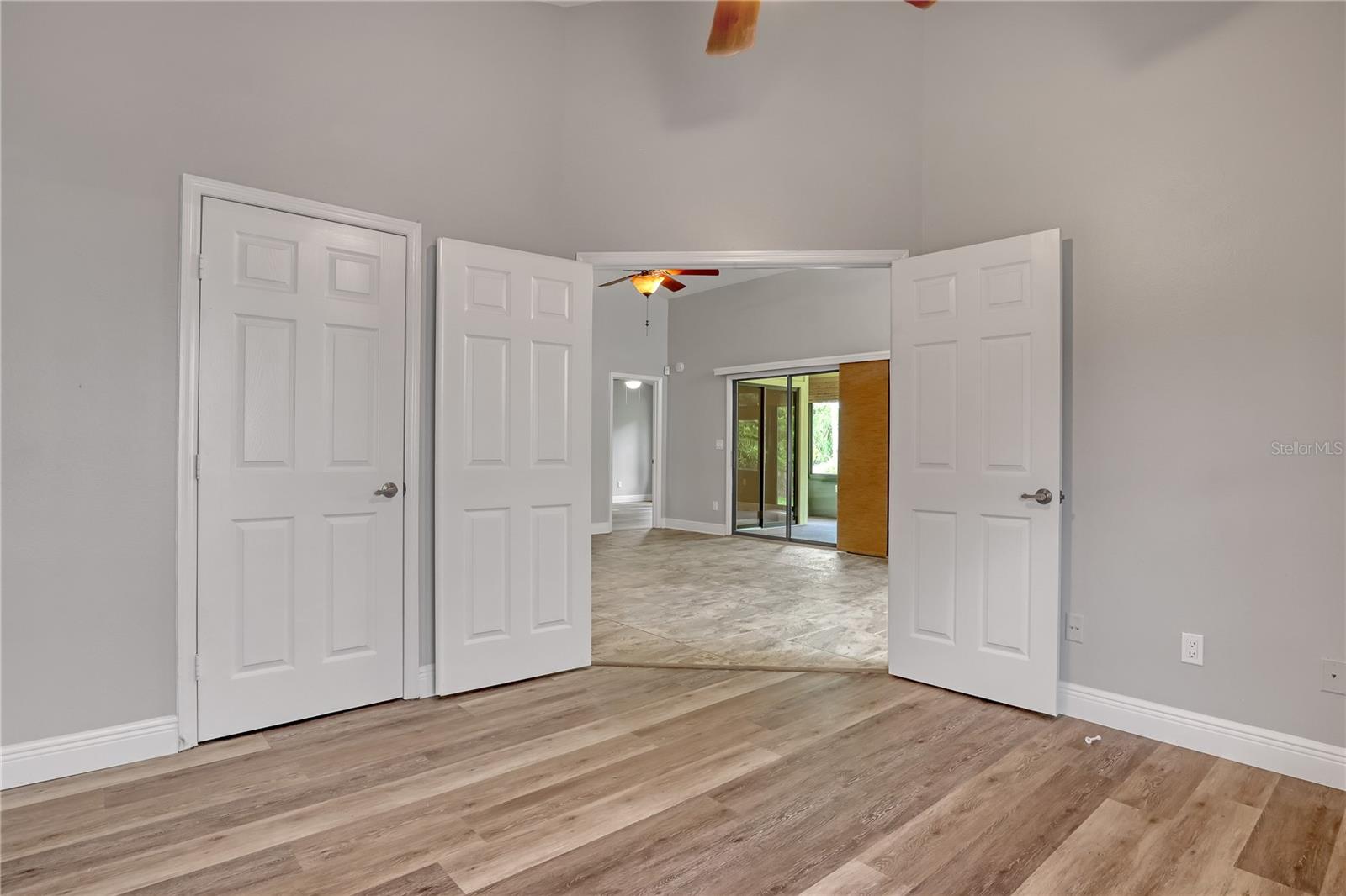 Image 23 of 34 For 778 Pine Shores Circle