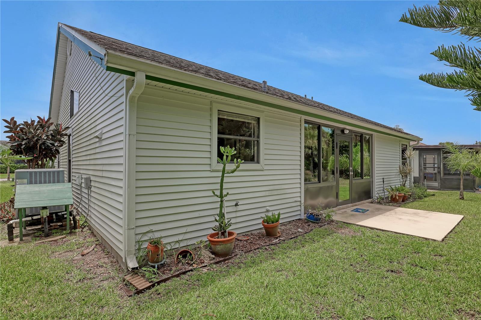 Image 29 of 34 For 778 Pine Shores Circle