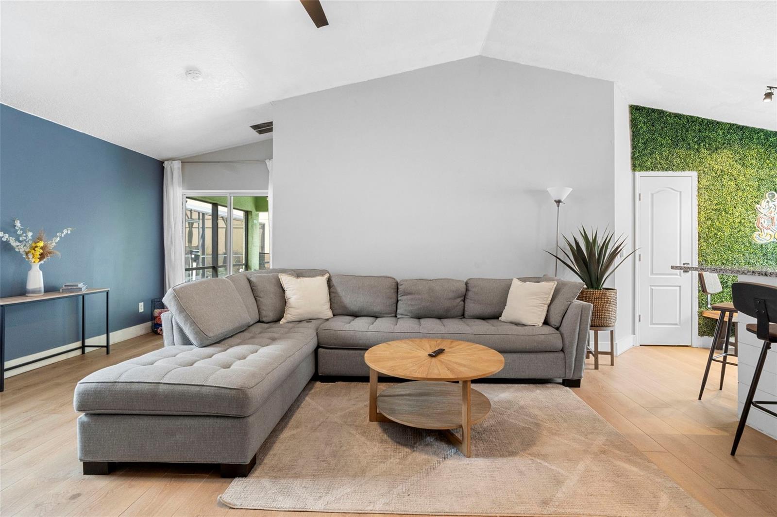 Image 21 of 52 For 127 Sundown Court