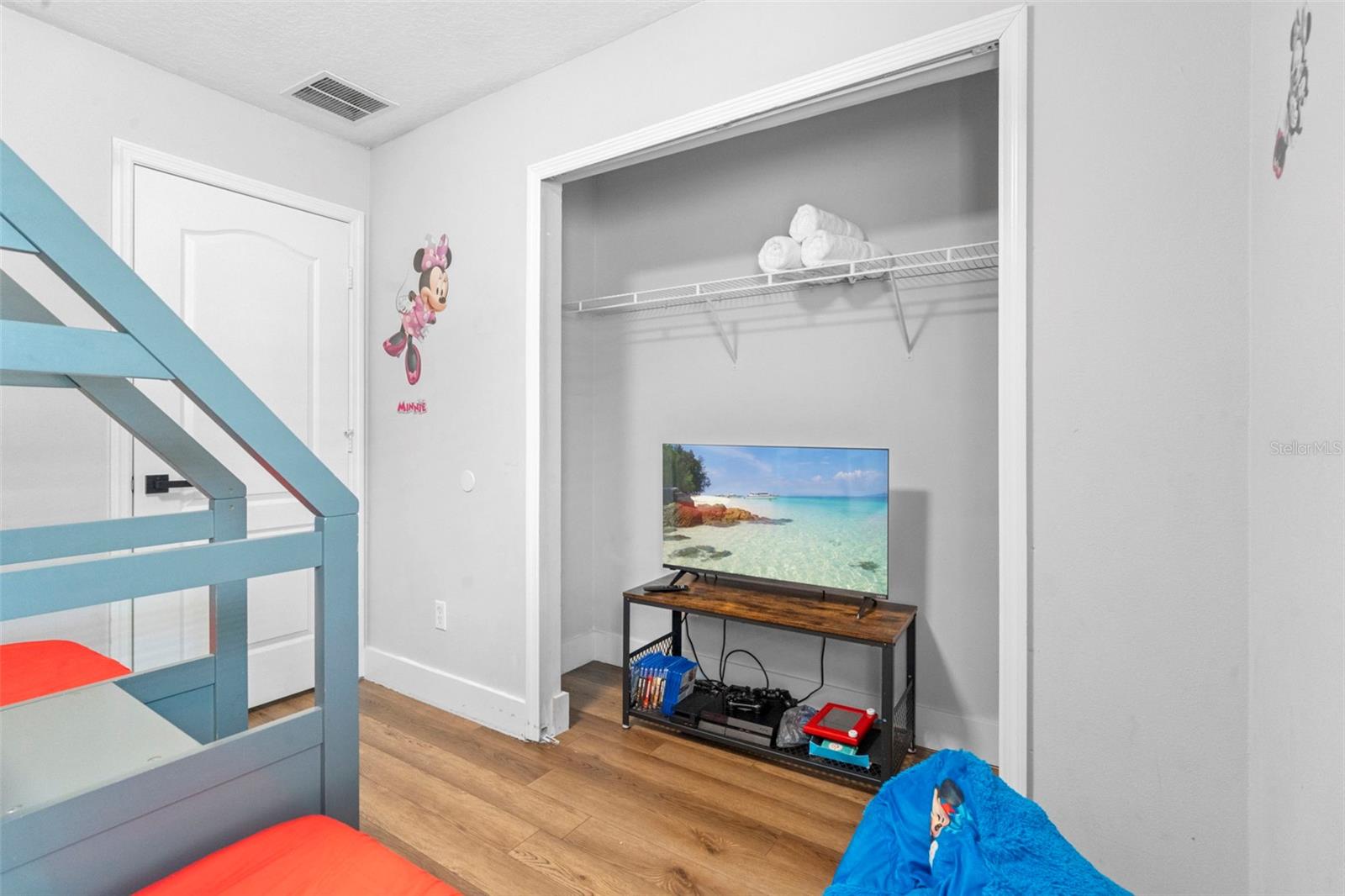 Image 35 of 52 For 127 Sundown Court