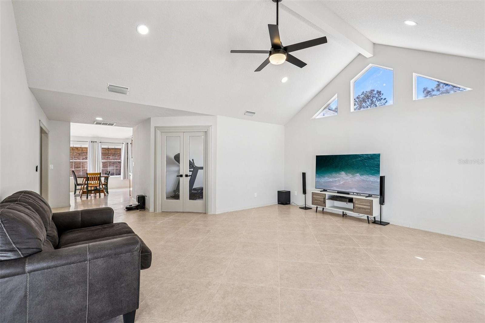 Image 4 of 24 For 5 Watkins Place