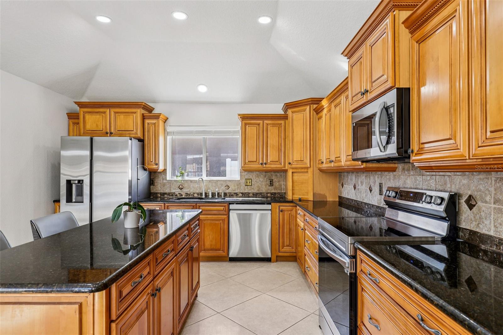 Image 8 of 24 For 5 Watkins Place