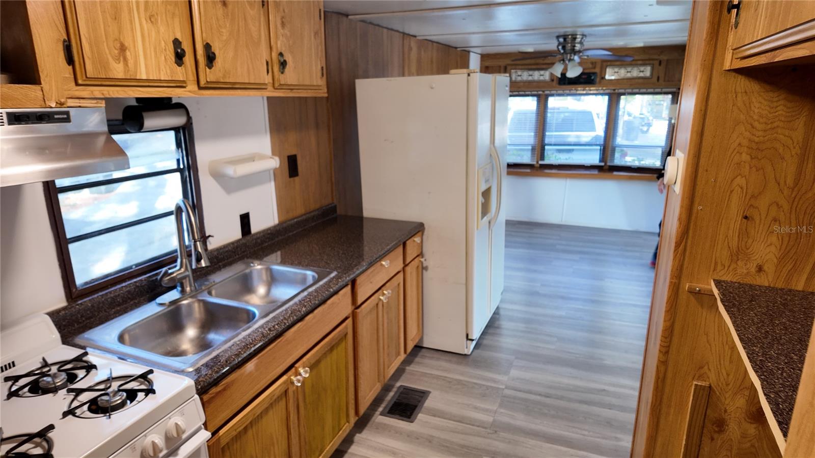 Image 5 of 20 For 3000 Clarcona Road 660