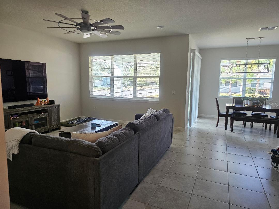 Image 4 of 17 For 3545 Treetop Street